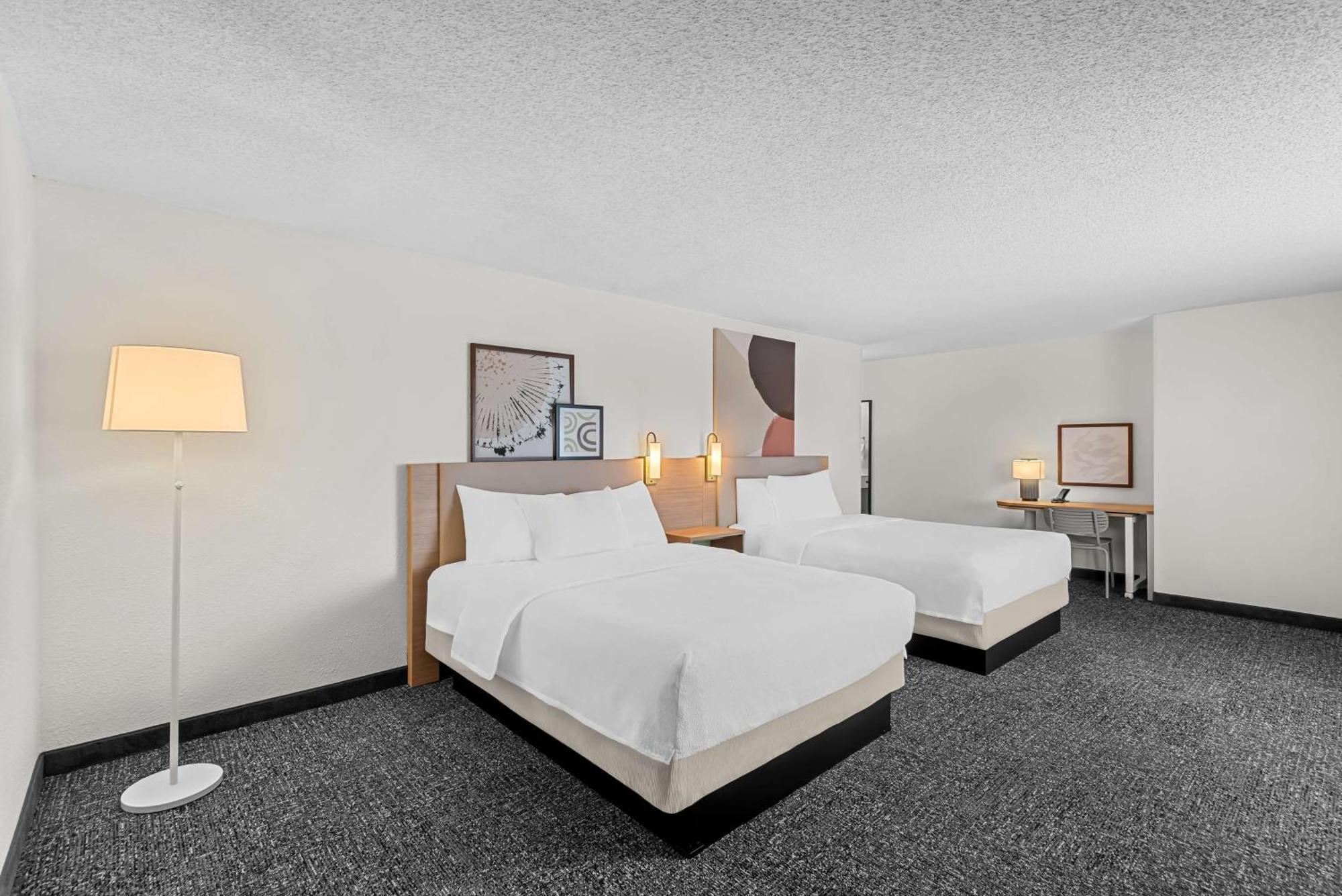 Spark By Hilton Cedar Falls Exterior photo